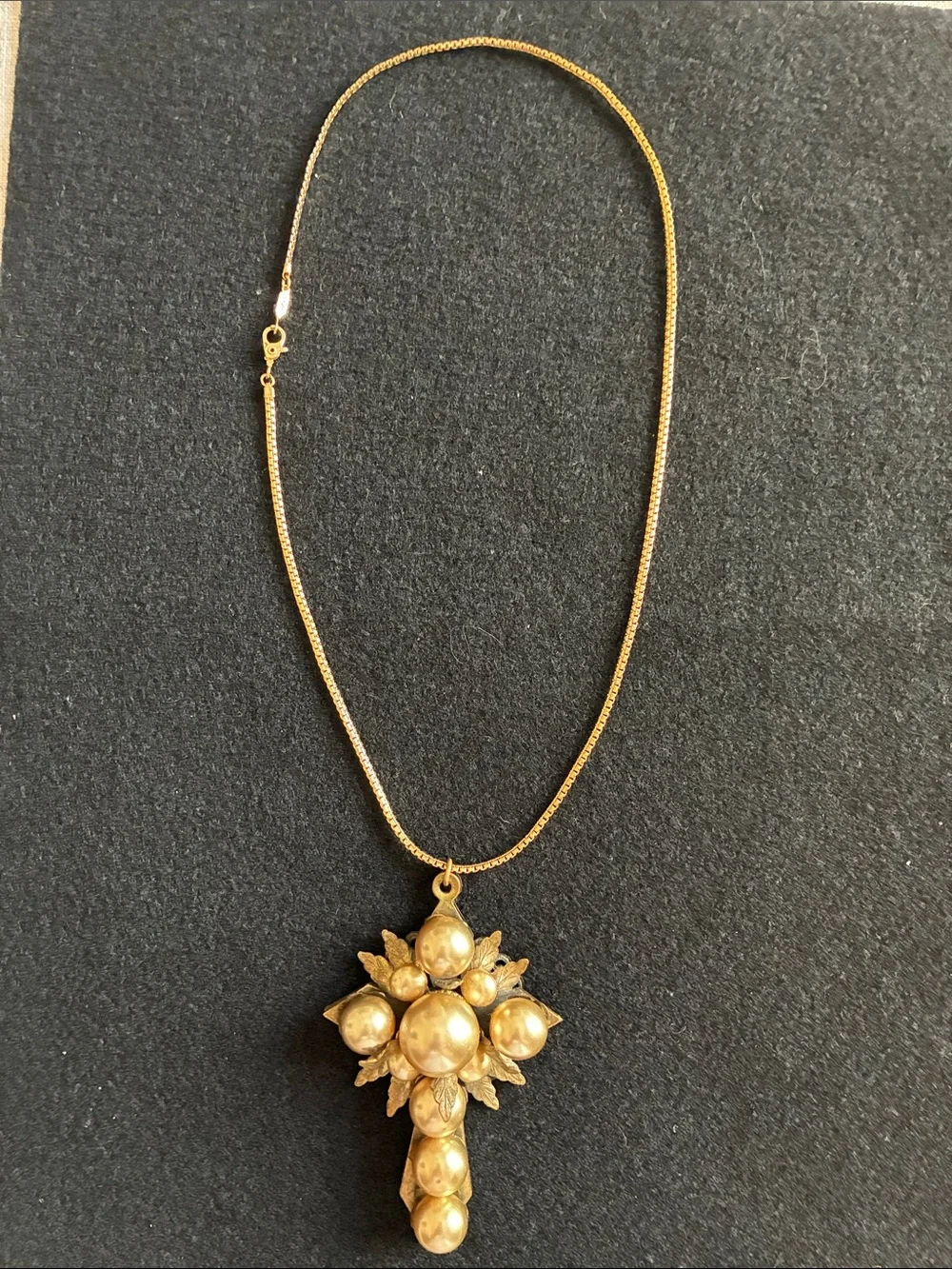 Vintage Cross Victorian Pendent Necklace Gold Tone Leaves And Large Faux Pearl